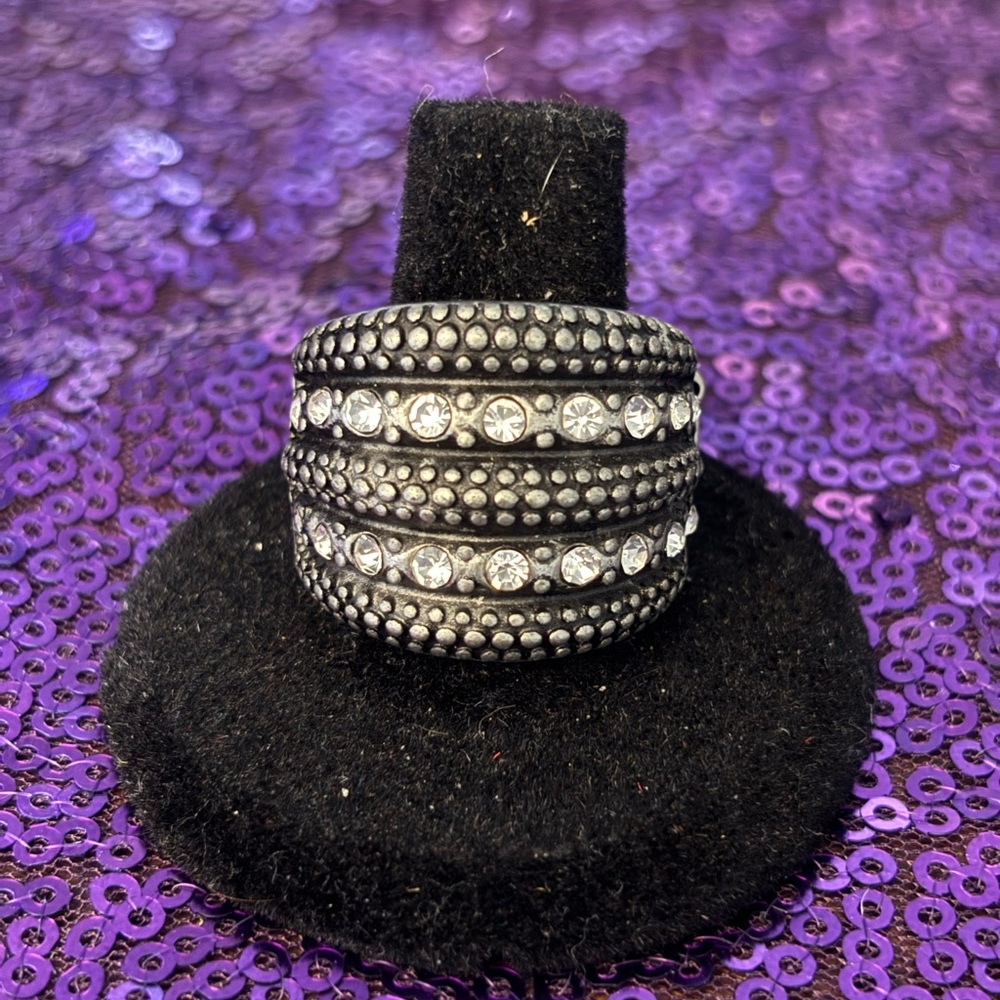 paparazzi Black Silvertone Dome Ring with Clear Stones
